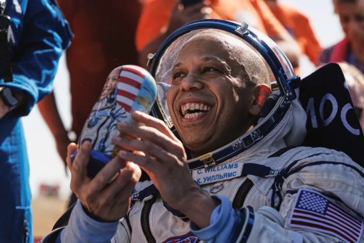 US-Russian space crew lands safely in Kazakhstan